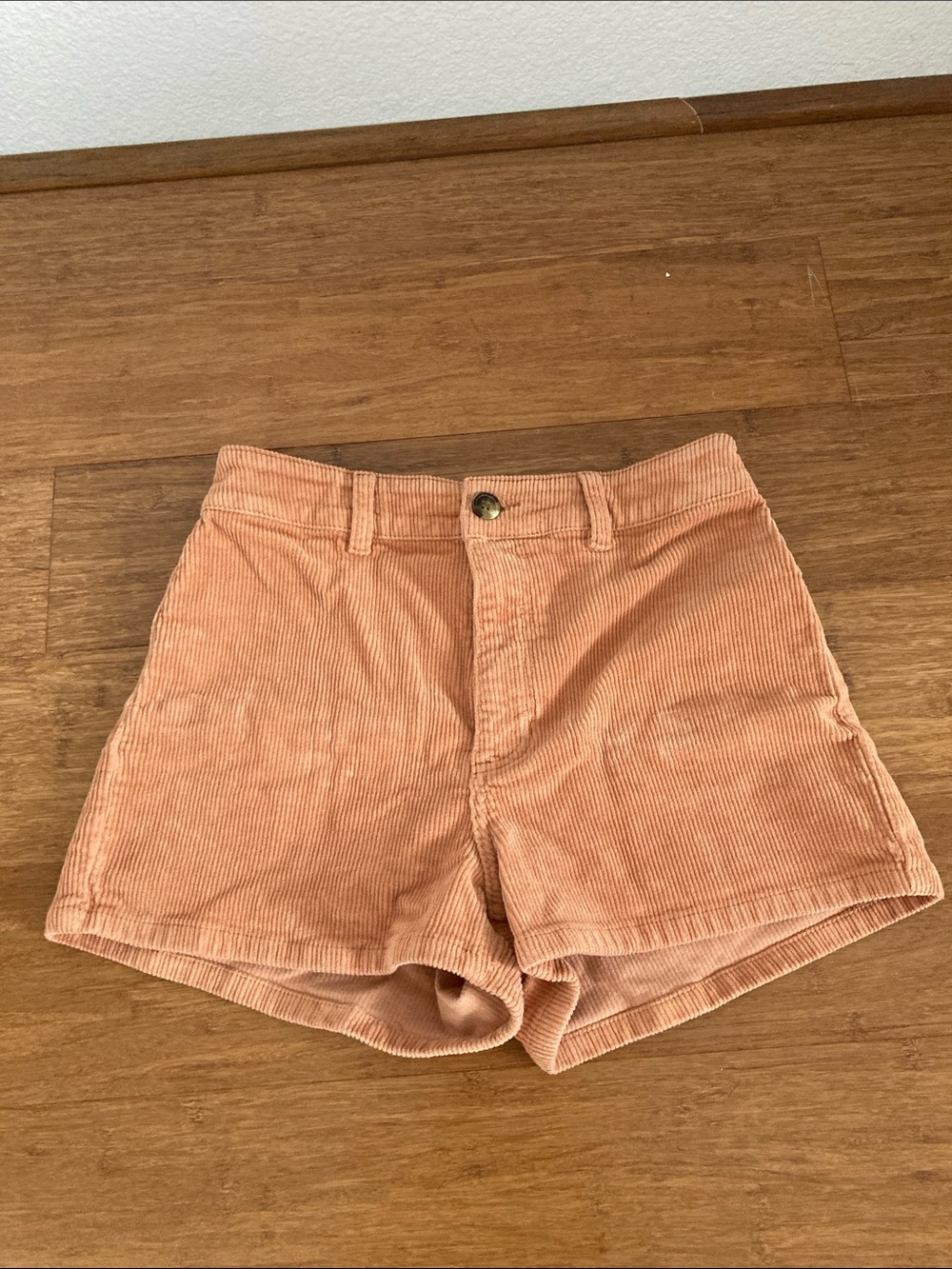 Billabong high-rise corduroy shorts 🩳